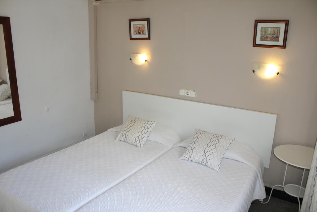 Hostal Pinar Palma de Mallorca Dış mekan fotoğraf